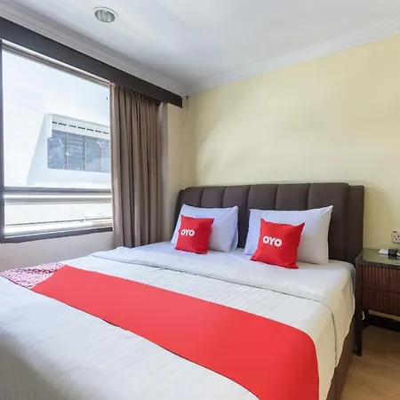 Oyo 89978 Hotel Grand Maria